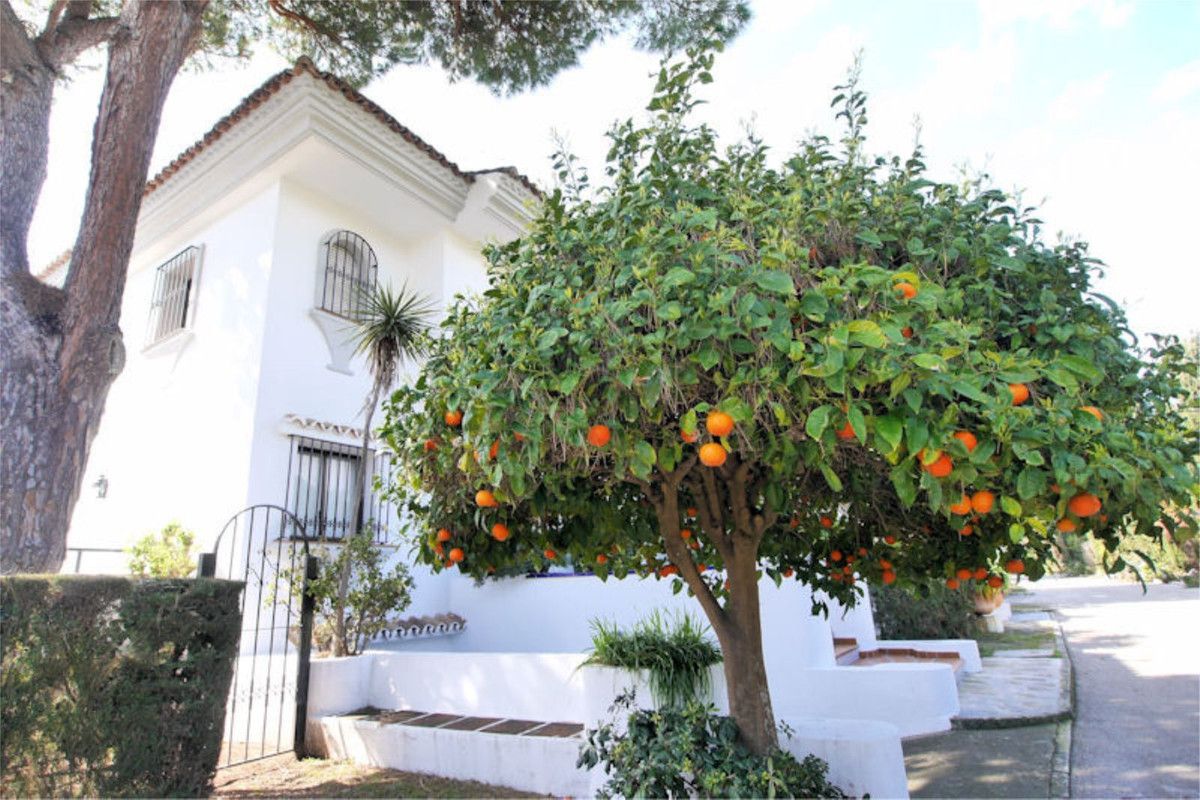 Townhouse in Cabopino, Cabopino, 9/12