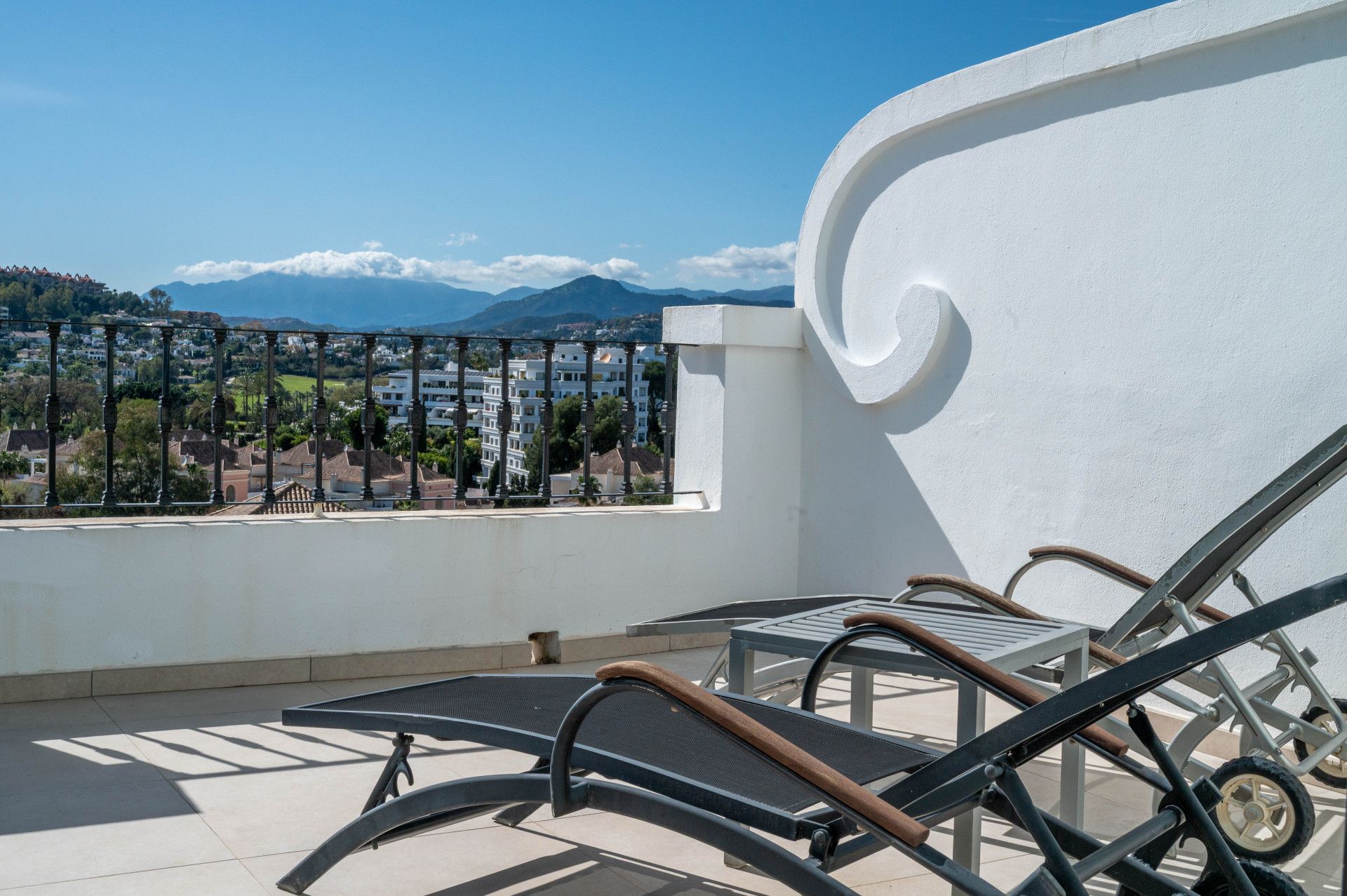 Townhouse in Nueva Andalucía, Aloha Pueblo, Nueva Andalucia, 4/12