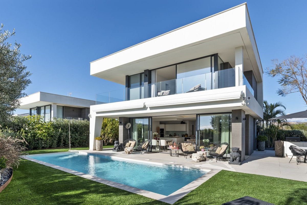 Vrijstaande villa in Manilva, Manilva, 1/12