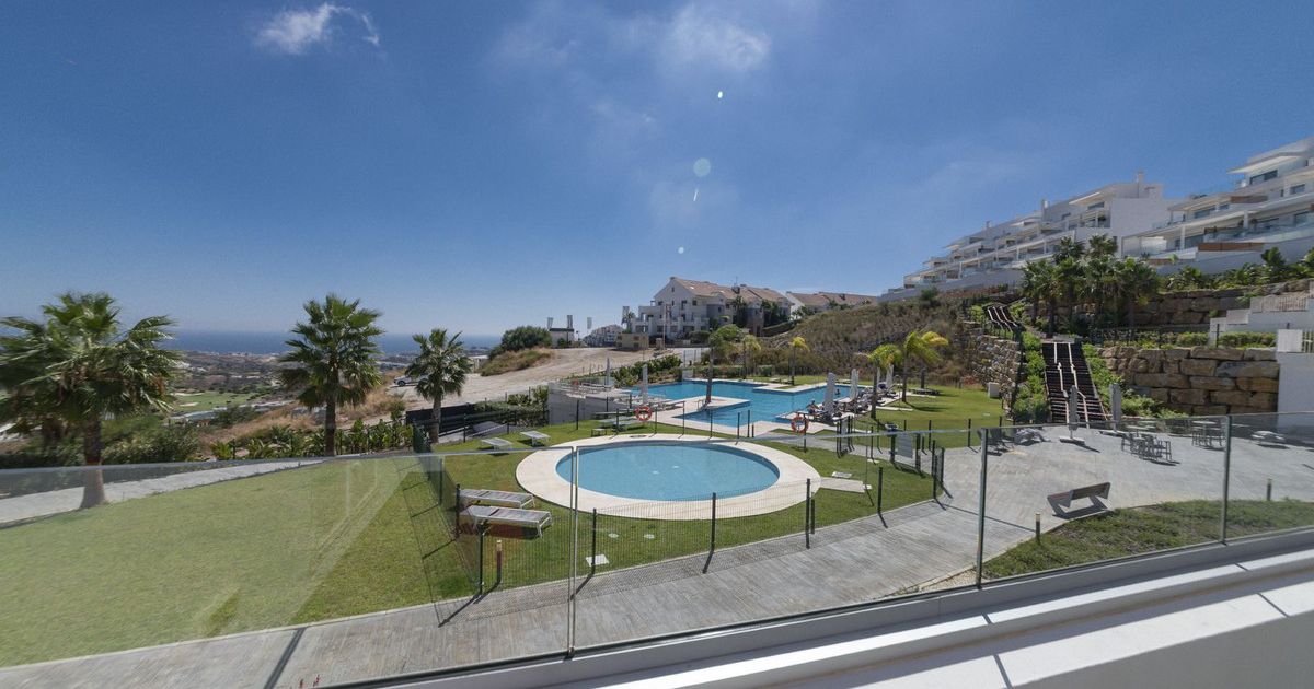 Апартамент на нижнем этаже в Calanova Golf, Calanova Golf, 1/12
