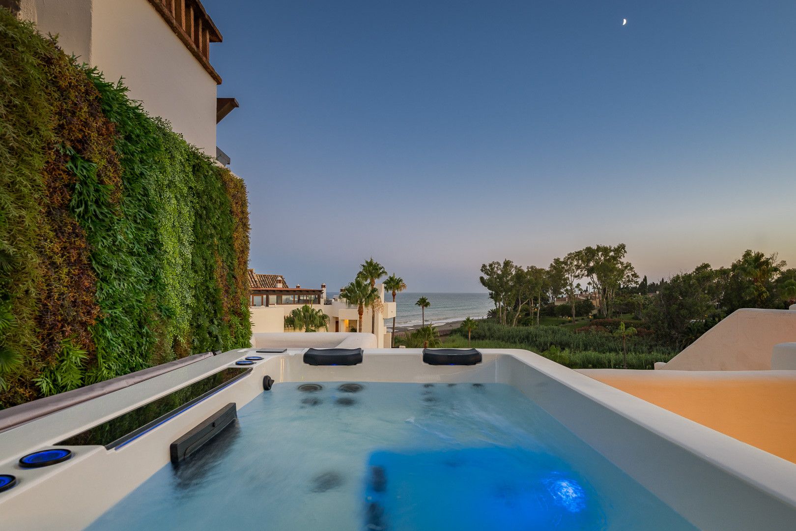 Penthouse in Estepona, Bahía del Velerín, Estepona, 2/12