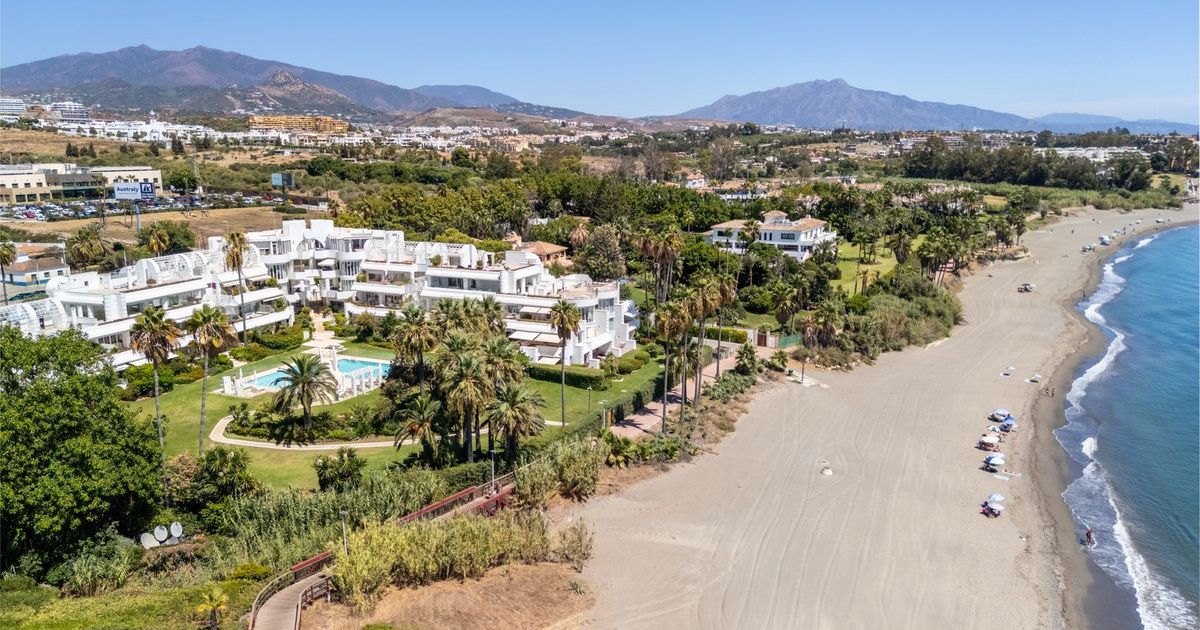 Lägenhet på mittenplan i Estepona, Estepona, 4/12