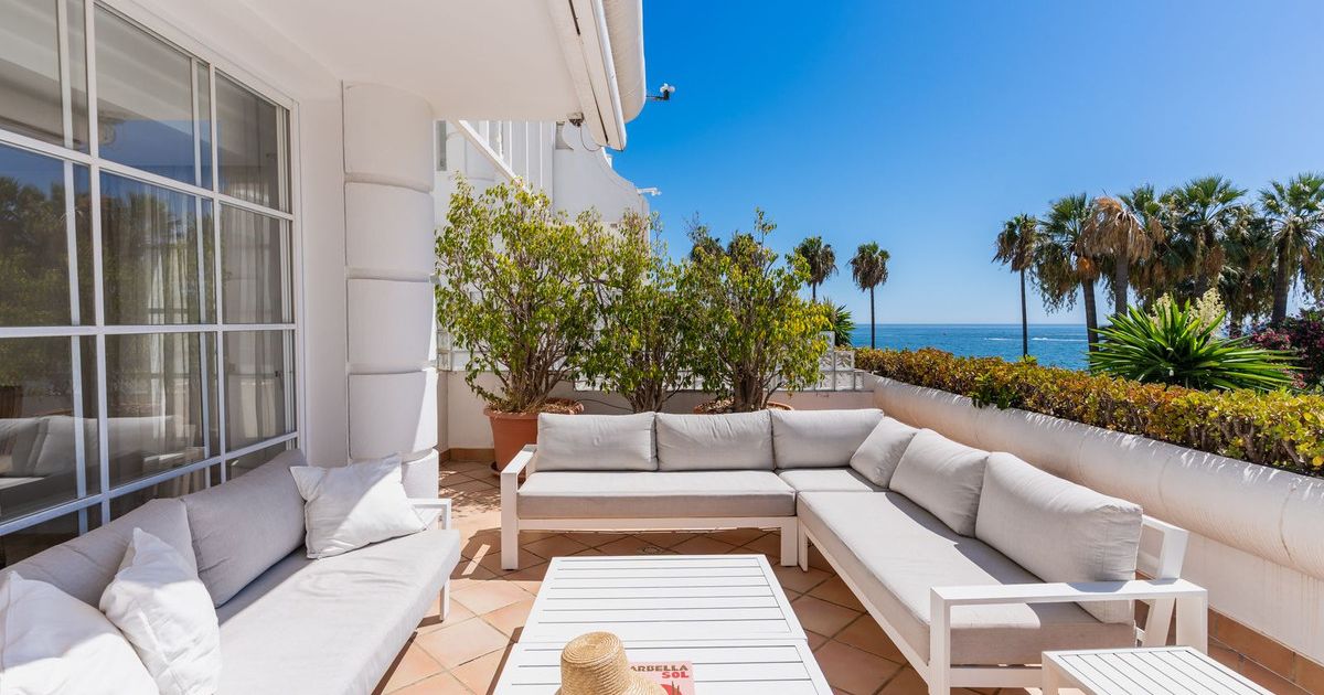Lägenhet på mittenplan i Estepona, Estepona, 6/12