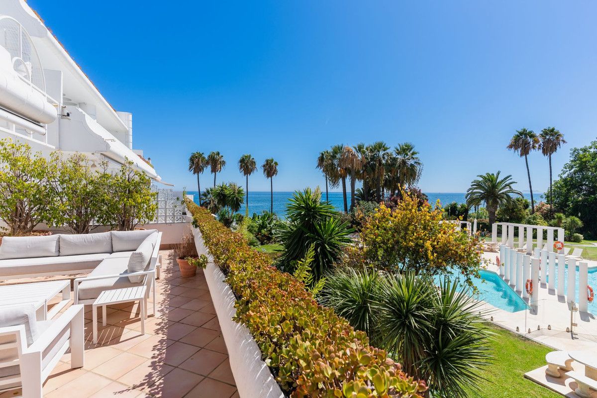 Lägenhet på mittenplan i Estepona, Estepona, 7/12
