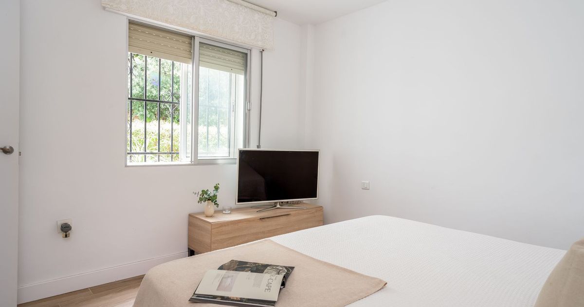 Middle Floor Apartment in Benalmadena, Benalmadena, 4/12