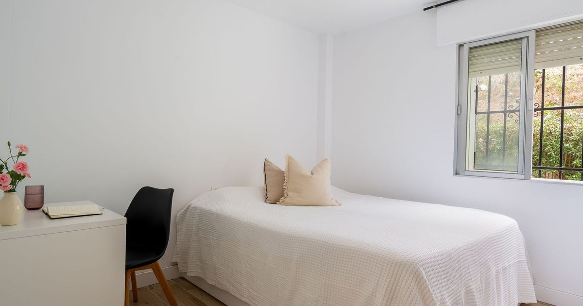 Middle Floor Apartment in Benalmadena, Benalmadena, 6/12
