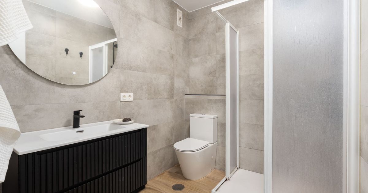 Middle Floor Apartment in Benalmadena, Benalmadena, 8/12