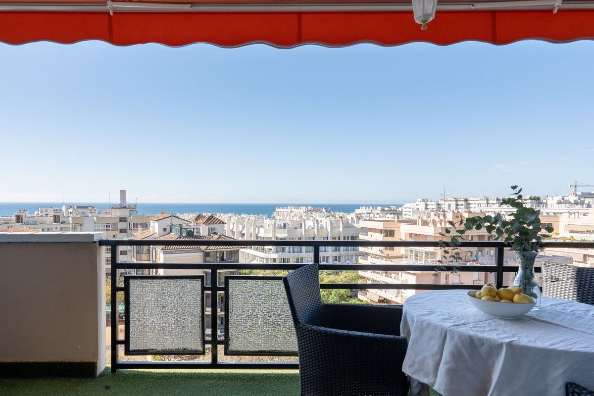 Wohnung in mittlerer Etage in Marbella, Marbella, 1/12