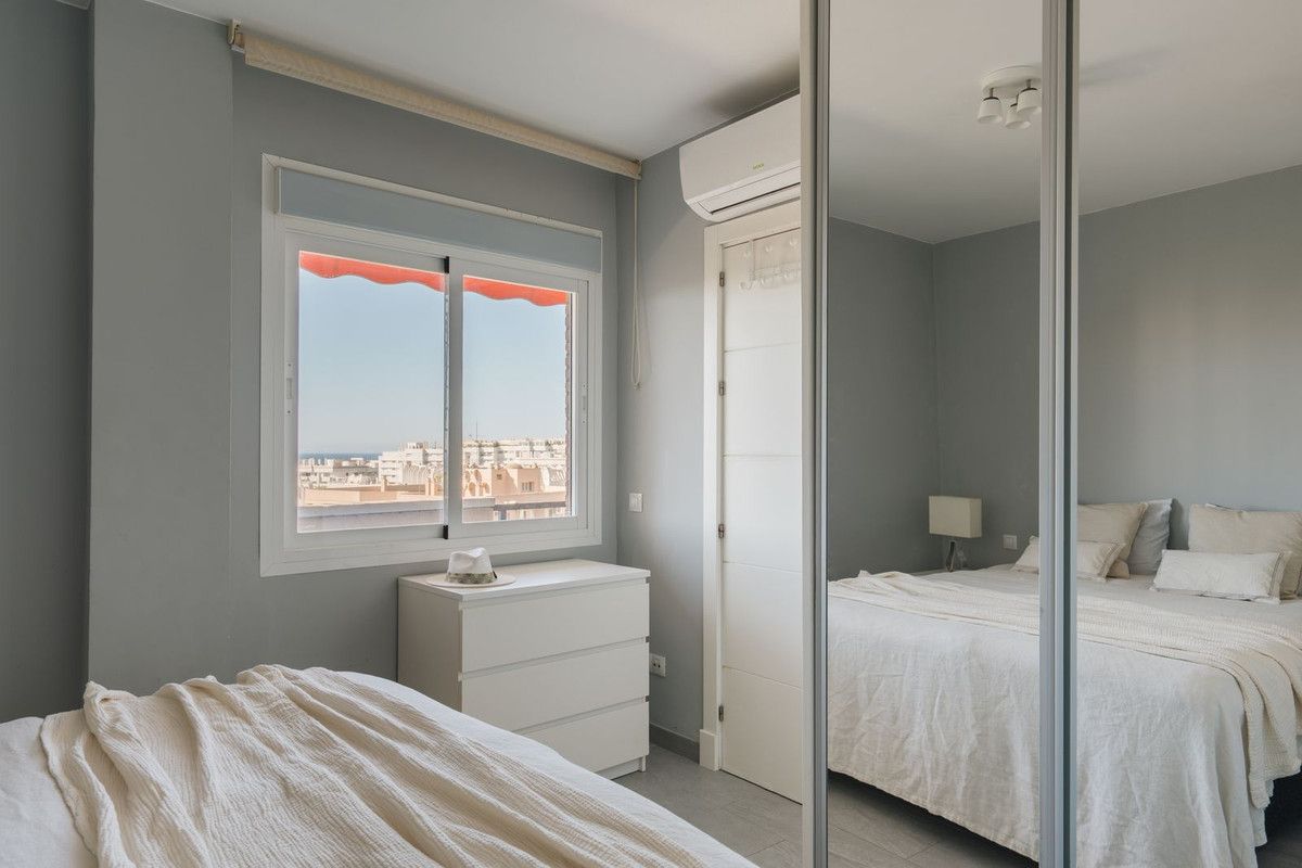 Wohnung in mittlerer Etage in Marbella, Marbella, 9/12