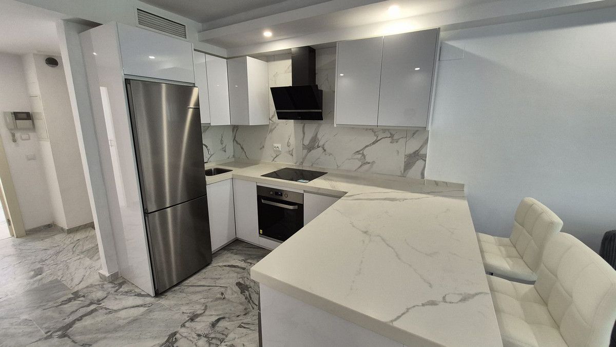 Appartement en rez-de-chaussée à Bahía de Marbella, Bahía de Marbella, 9/12