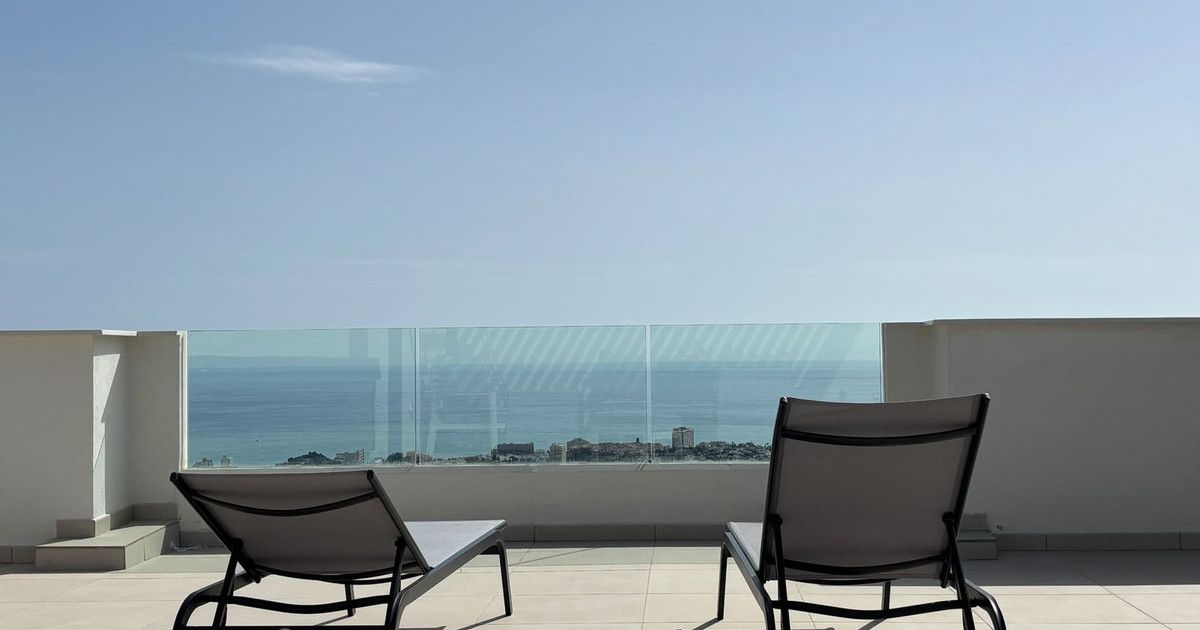 Top Floor Appartement in Benalmadena, Benalmadena, 1/12