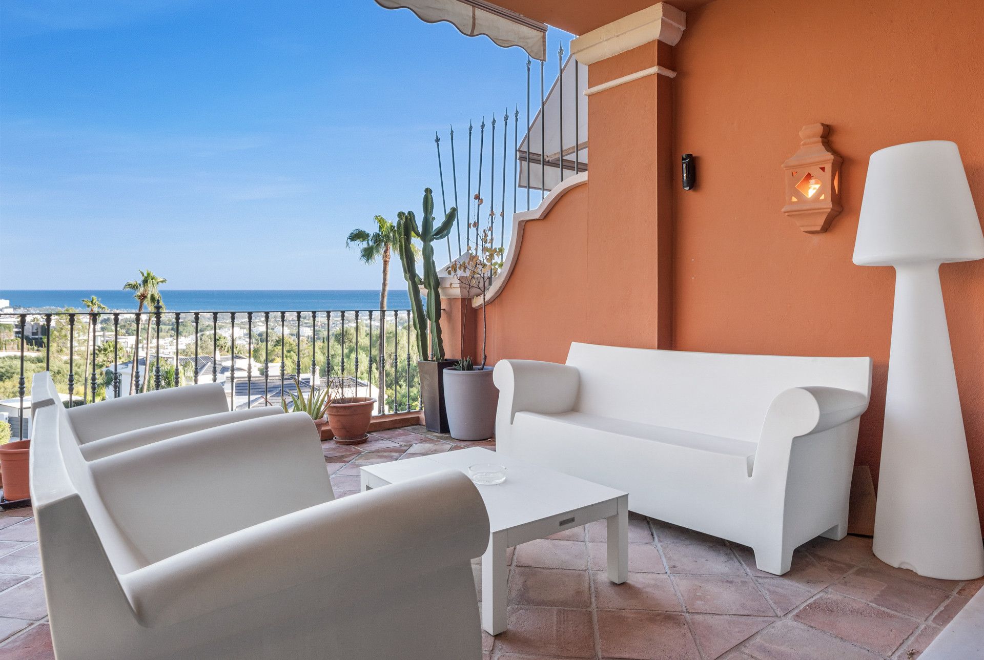 Dwupoziomowy penthouse w Benahavis, Monte Halcones, Benahavis, 1/12