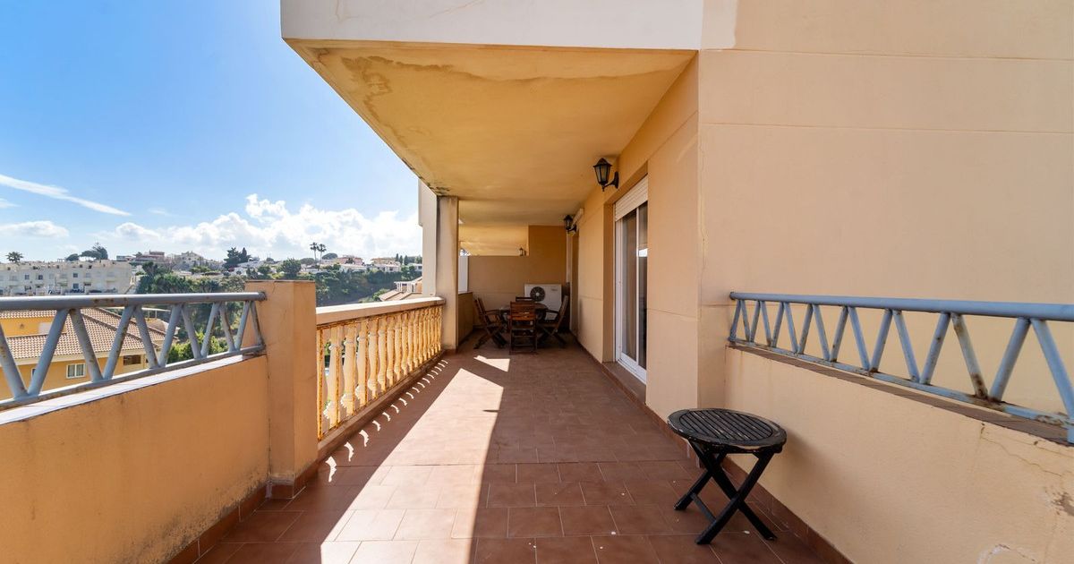 Квартира на среднем этаже в Fuengirola, Fuengirola, 3/12
