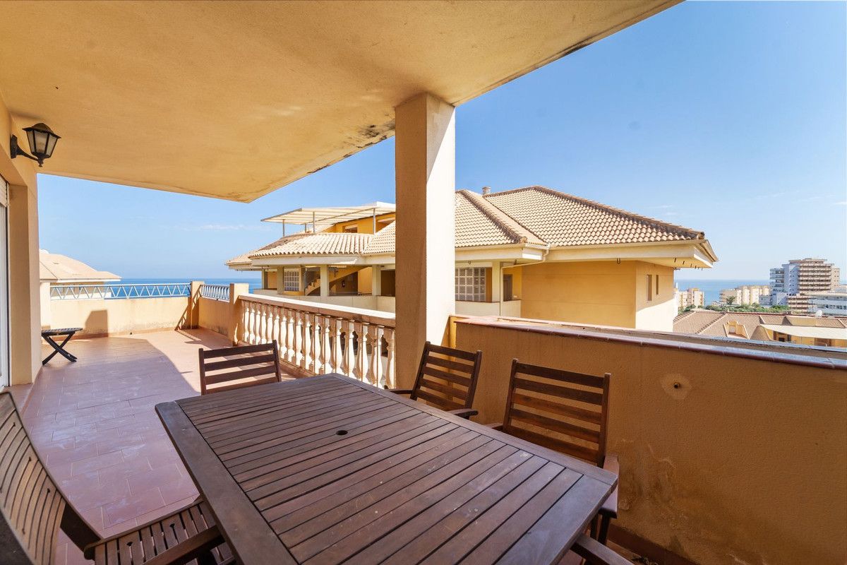 Квартира на среднем этаже в Fuengirola, Fuengirola, 4/12