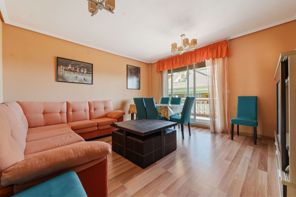 Квартира на среднем этаже в Fuengirola, Fuengirola, 6/12