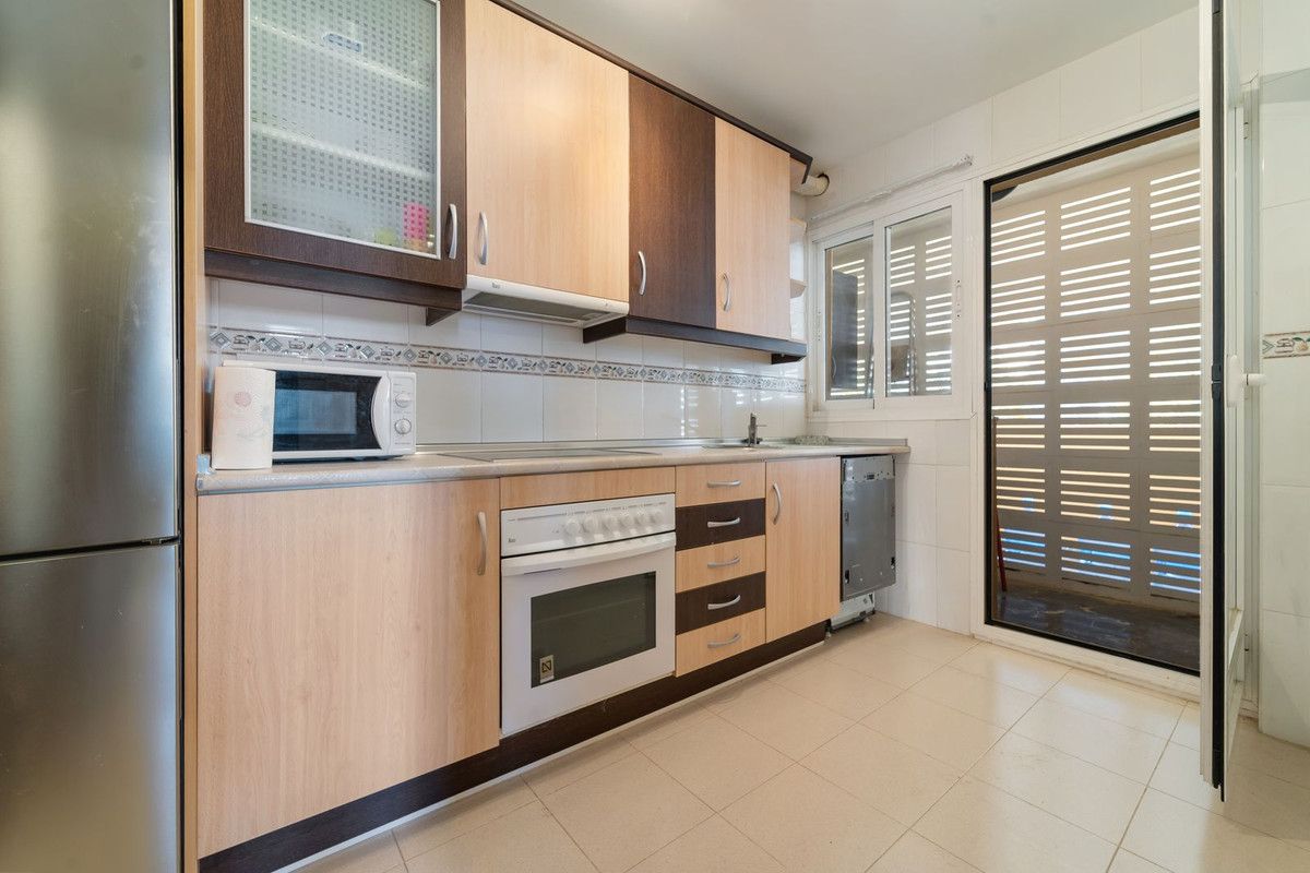 Квартира на среднем этаже в Fuengirola, Fuengirola, 8/12