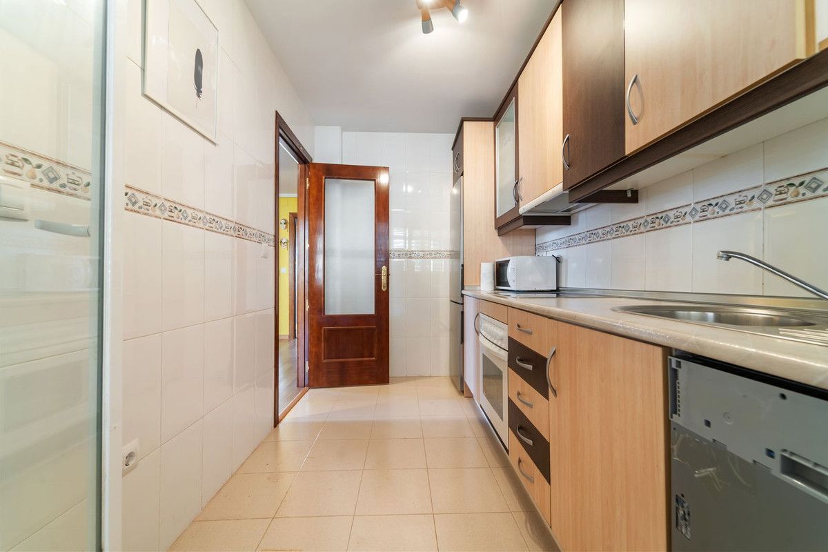 Квартира на среднем этаже в Fuengirola, Fuengirola, 9/12