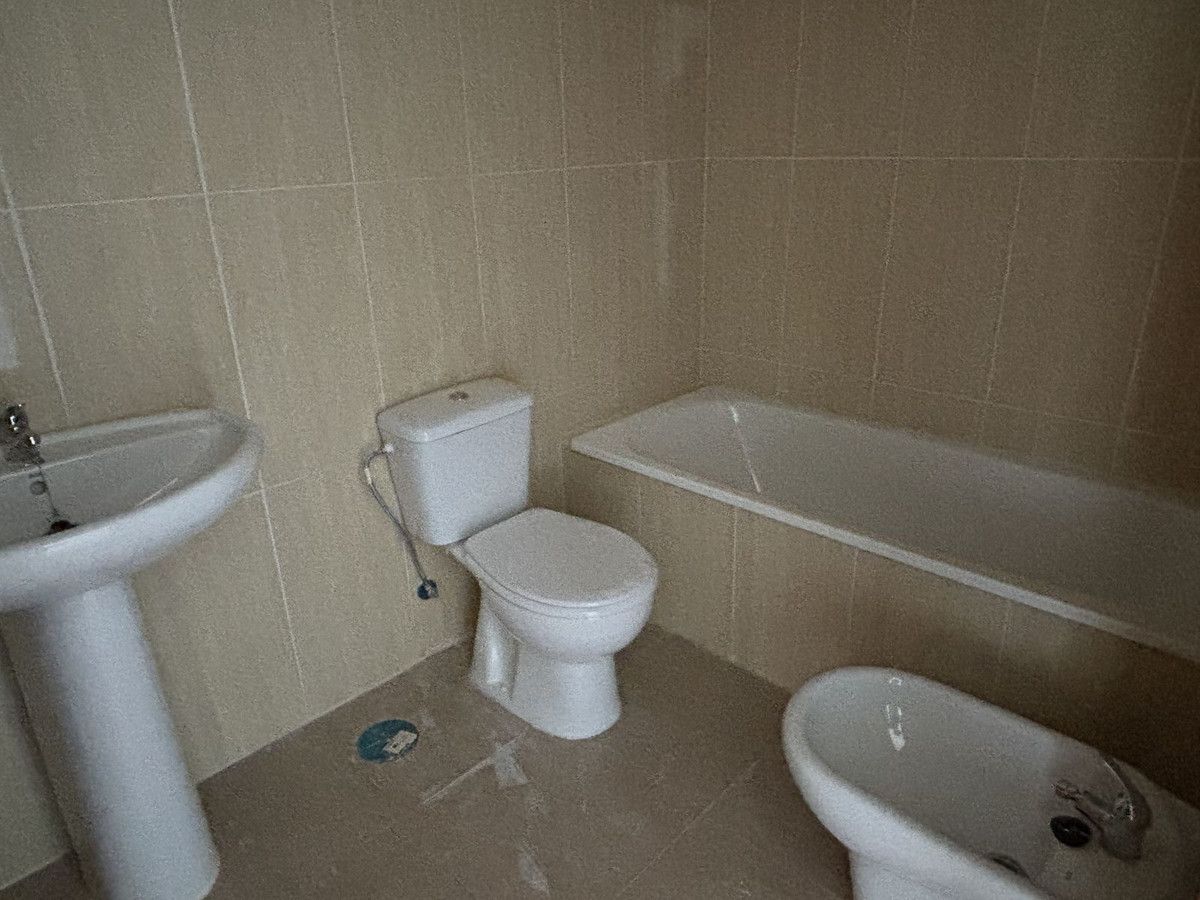Middle Floor Apartment in La Duquesa, La Duquesa, 9/12