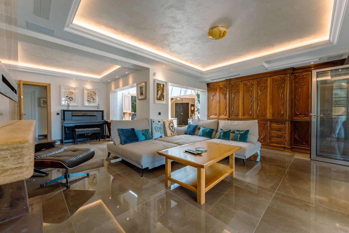 Detached Villa in San Pedro de Alcántara, San Pedro de Alcántara, 6/12