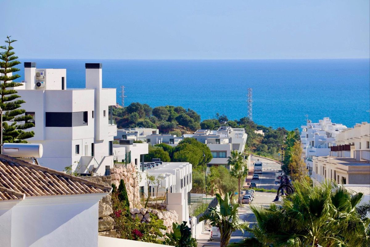 Смежный дом в La Cala de Mijas, La Cala de Mijas, 1/12