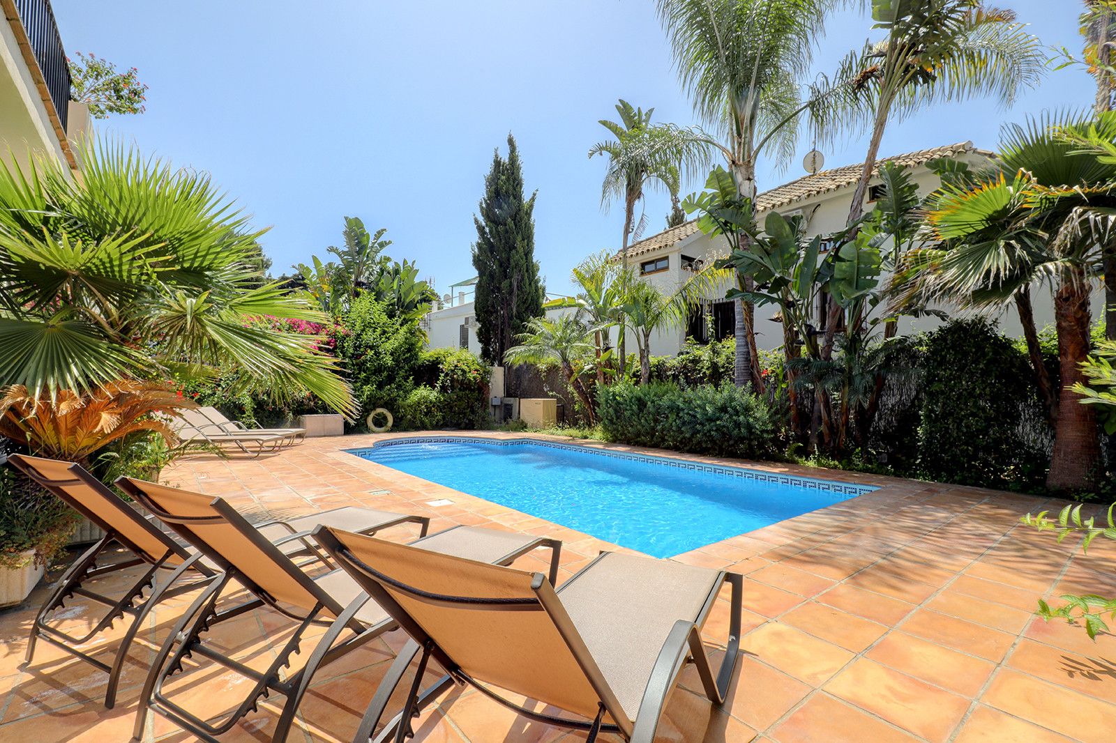 Villa en Marbella East, Cabopino, Marbella East, 10/12