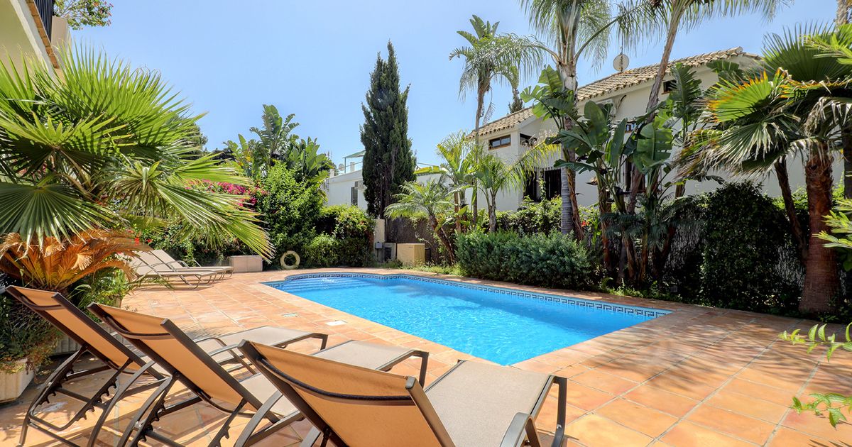 Villa en Marbella East, Cabopino, Marbella East, 10/12