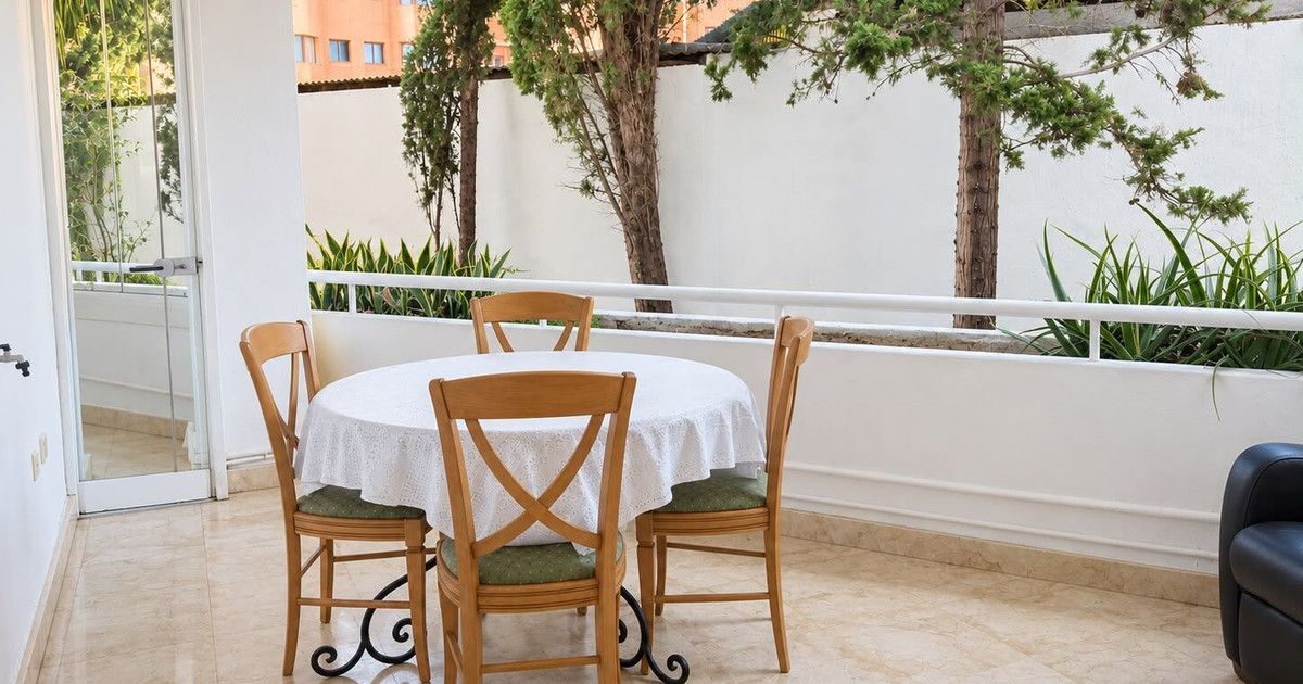 Квартира на среднем этаже в Marbella, Marbella, 12/12