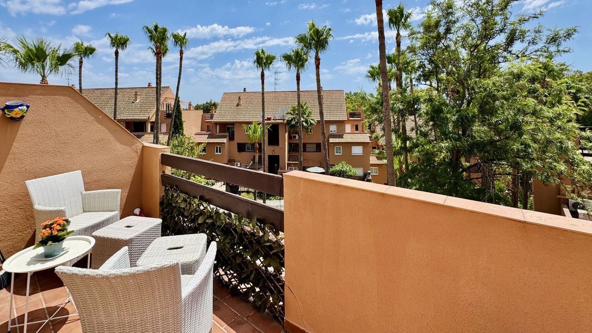 Квартира на среднем этаже в Casares Playa, Casares Playa, 11/12