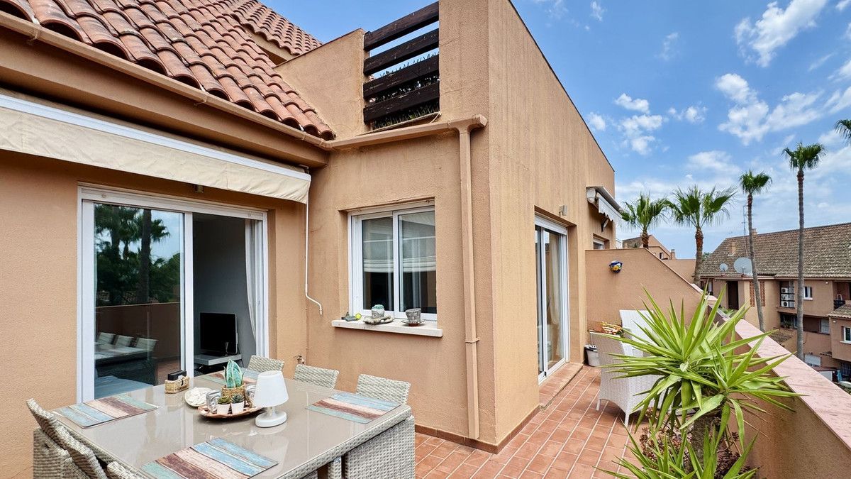 Квартира на среднем этаже в Casares Playa, Casares Playa, 3/12