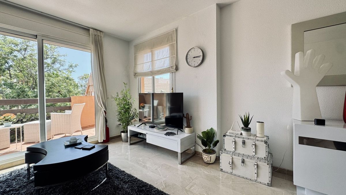 Квартира на среднем этаже в Casares Playa, Casares Playa, 4/12