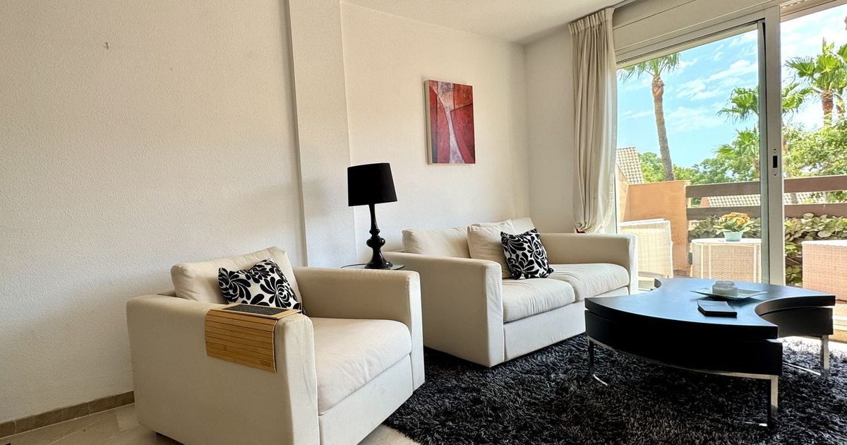 Квартира на среднем этаже в Casares Playa, Casares Playa, 5/12
