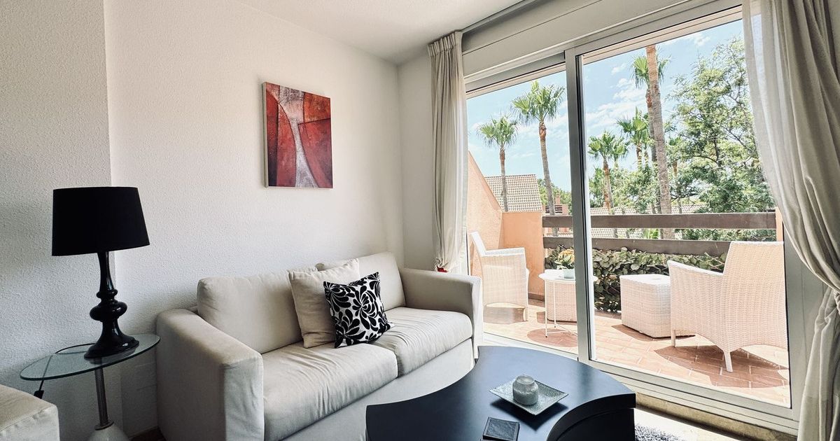 Квартира на среднем этаже в Casares Playa, Casares Playa, 6/12