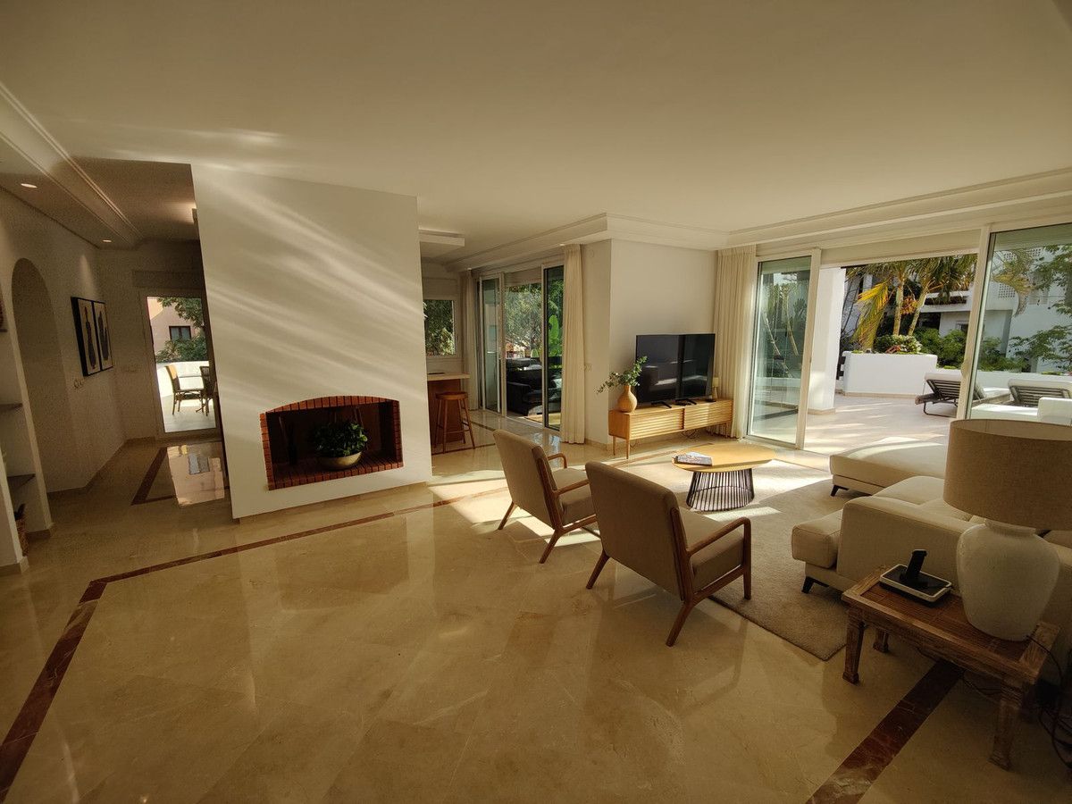 Penthouse Duplex in Puerto Banús, Puerto Banús, 5/12