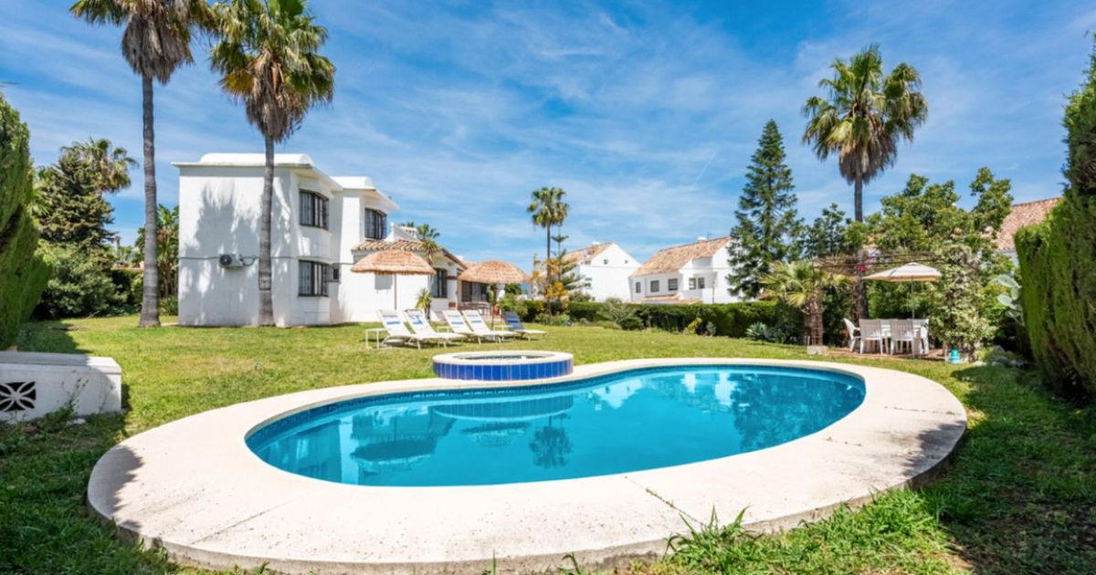 Fristående villa i Estepona, Estepona, 2/12