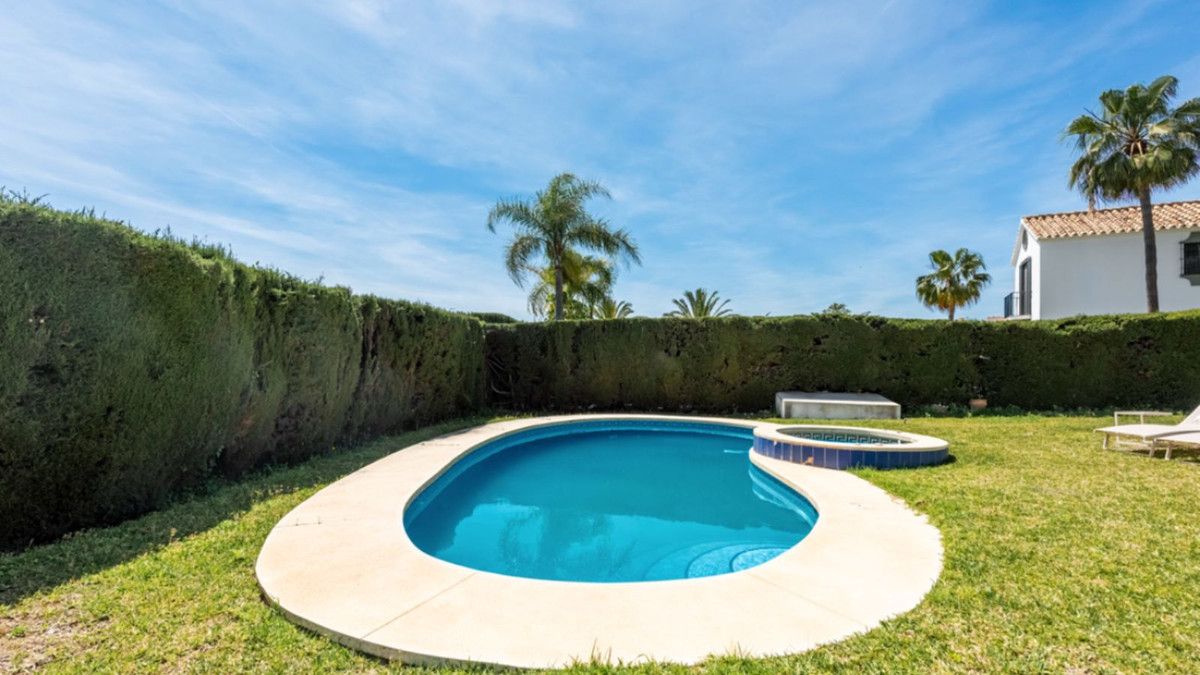 Fristående villa i Estepona, Estepona, 12/12