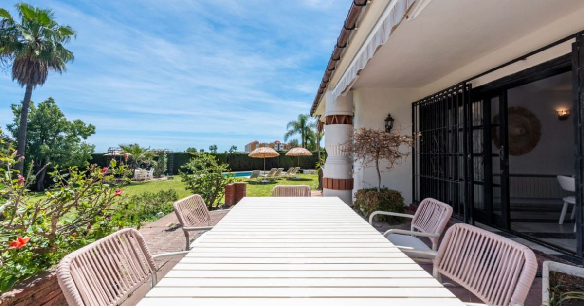 Fristående villa i Estepona, Estepona, 3/12