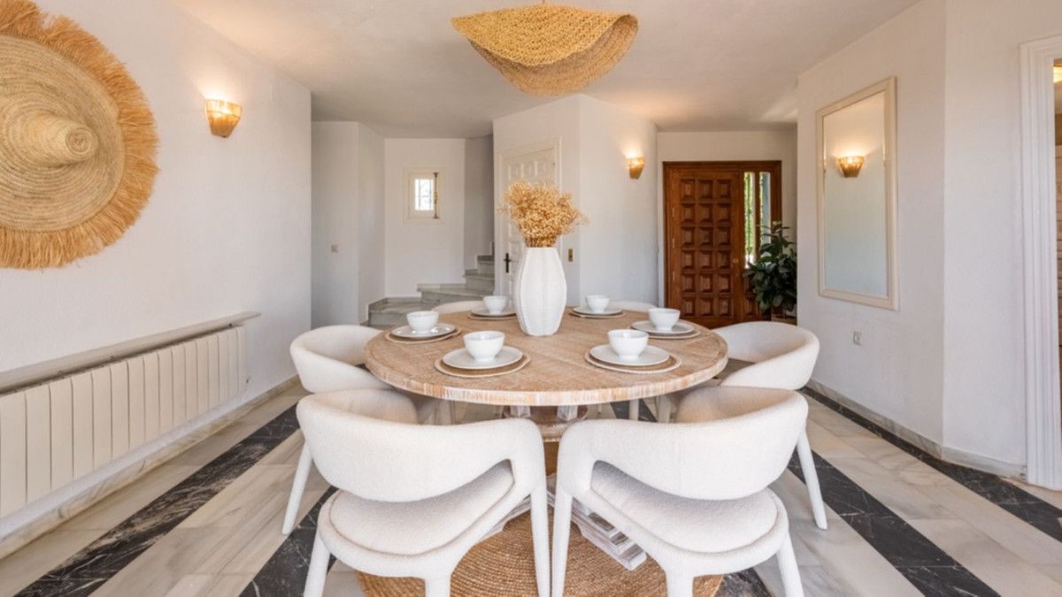 Fristående villa i Estepona, Estepona, 6/12
