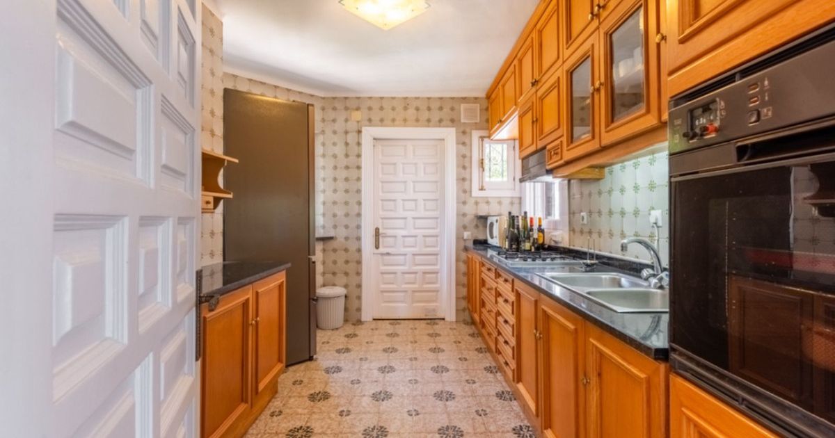 Fristående villa i Estepona, Estepona, 7/12