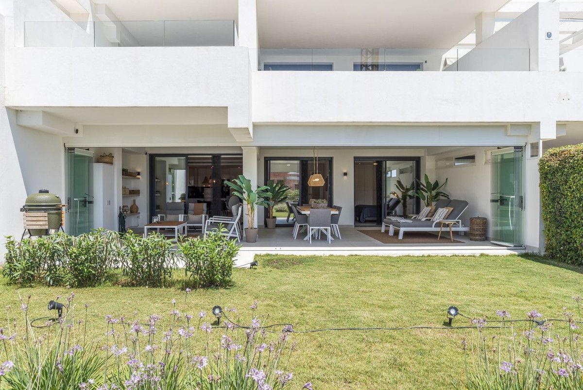 Erdgeschosswohnung in Estepona, Estepona, 2/12