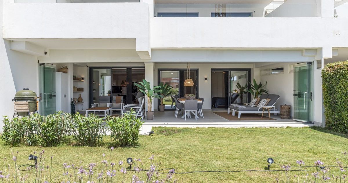 Erdgeschosswohnung in Estepona, Estepona, 2/12
