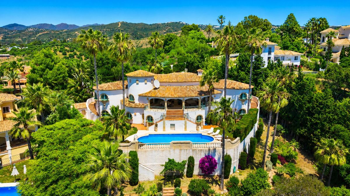Detached Villa in Hacienda Las Chapas, Hacienda Las Chapas, 2/12