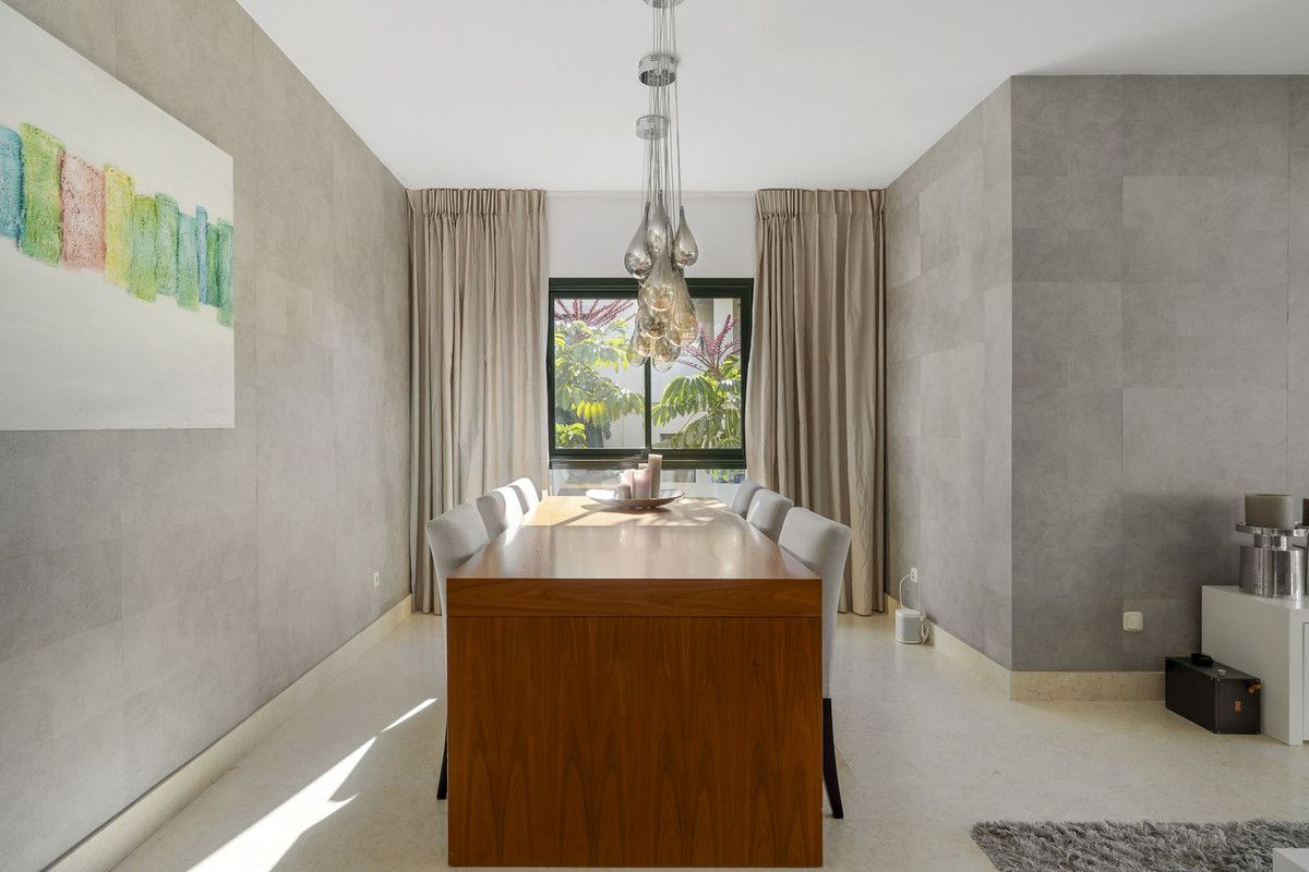 Appartement en Rez-de-Chaussée à Benahavís, Benahavís, 4/12