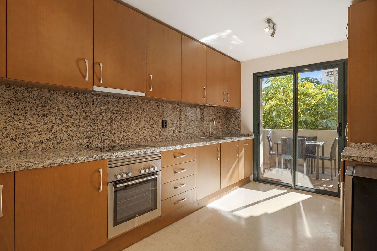 Appartement en Rez-de-Chaussée à Benahavís, Benahavís, 10/12