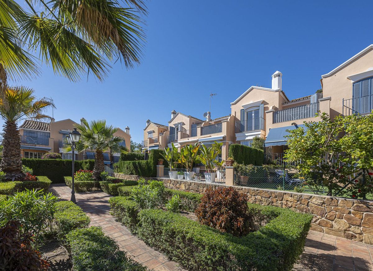 Townhouse in Marbella, Marbella, 1/12