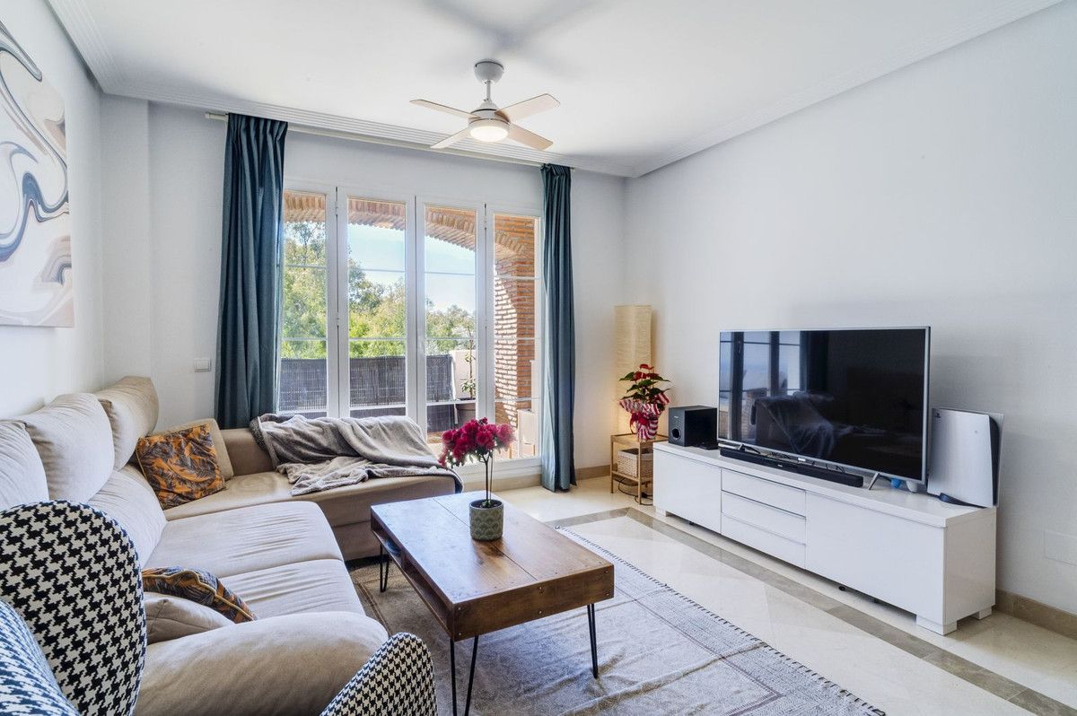 Apartament na środkowym piętrze w Los Arqueros, Los Arqueros, 1/12
