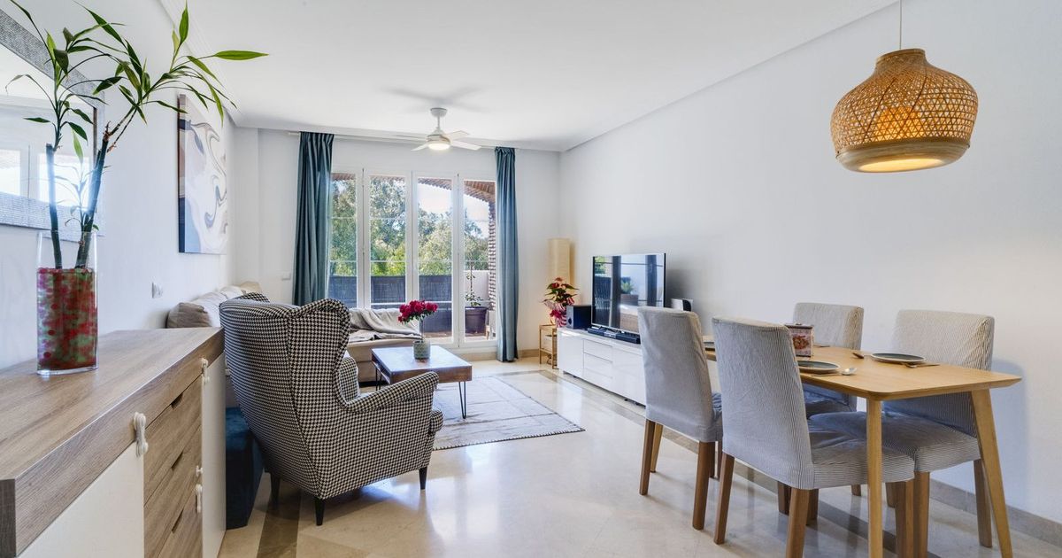 Apartament na środkowym piętrze w Los Arqueros, Los Arqueros, 2/12