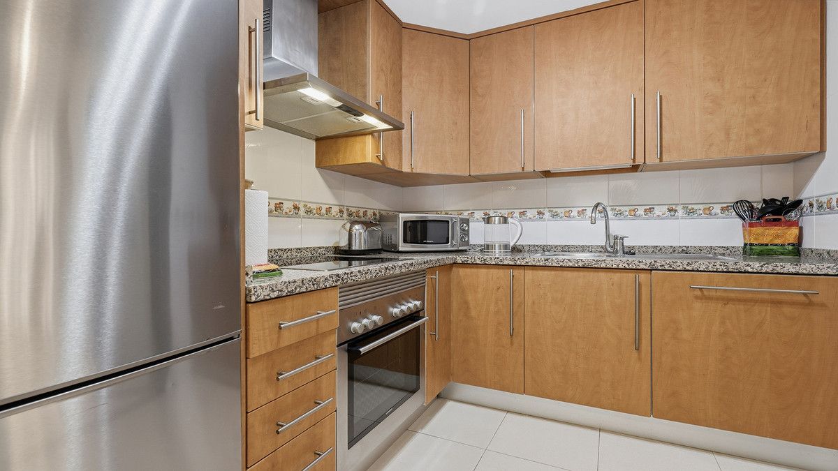 Appartement à l'étage intermédiaire à San Luis de Sabinillas, San Luis de Sabinillas, 11/12