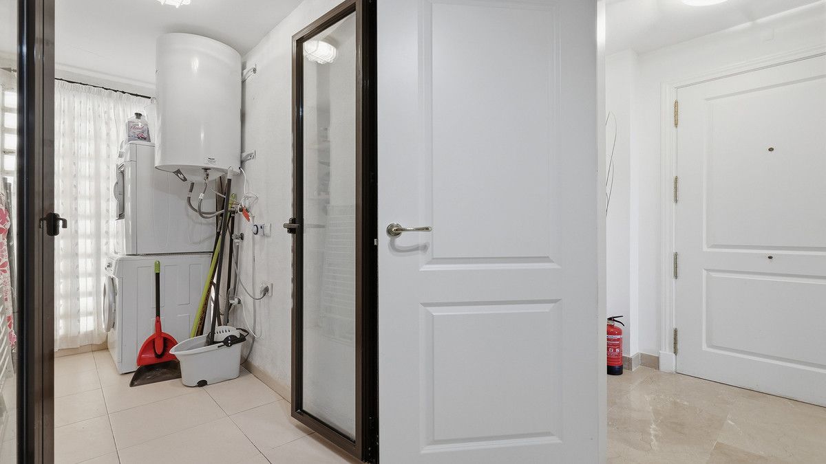 Appartement à l'étage intermédiaire à San Luis de Sabinillas, San Luis de Sabinillas, 12/12
