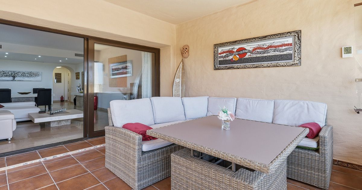 Appartement à l'étage intermédiaire à San Luis de Sabinillas, San Luis de Sabinillas, 6/12
