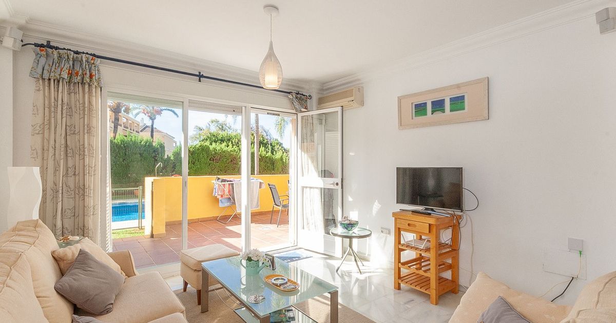 Appartement en rez-de-chaussée à Elviria, Elviria, 3/12